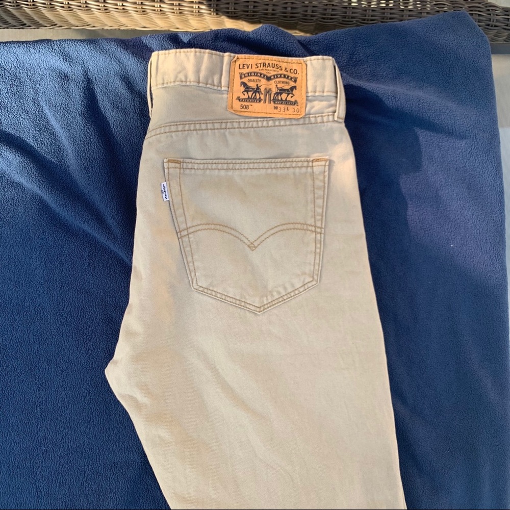 508 33x30 Khaki Levi’s